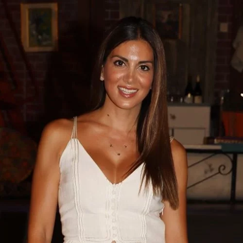 Σταματίνα Τσιμτσιλή | Με neon ολόσωμο μαγιό στον Μαραθώνα - Για βουτιές με το γιο της, Ιωάννη - Εφραίμ