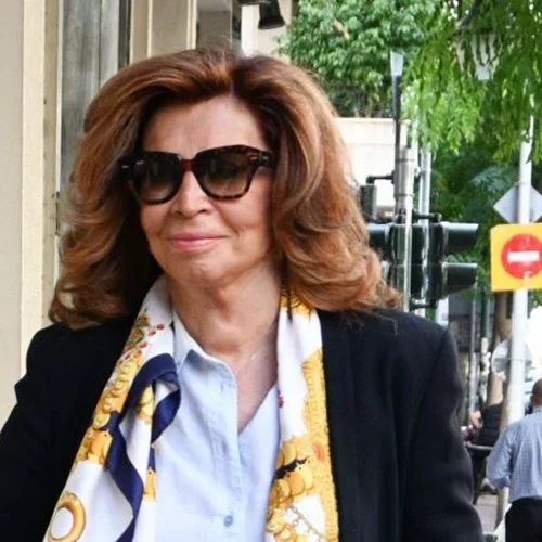 Μιμή Ντενίση | Στα γενέθλια της στενής συνεργάτιδας της- Είναι το δεξί της χέρι