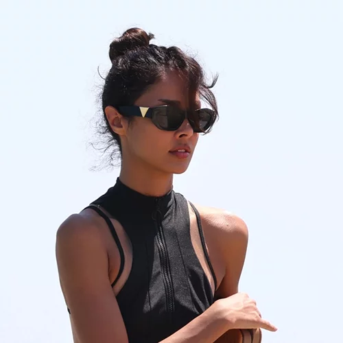 5 κλασικά καλοκαιρινά αρώματα με μεθυστική μυρωδιά που όμως άνετα φοράς και τον Σεπτέμβρη