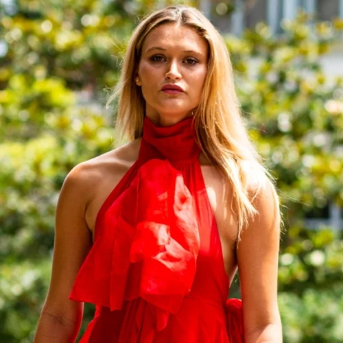 10 party dresses που θα αναδείξουν την πιο glam πλευρά σου