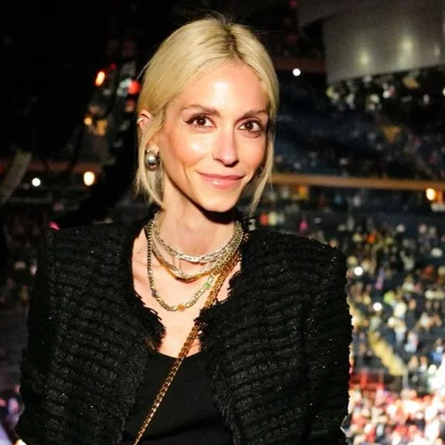 Το αγαπημένο color combo της Σοφίας Καρβέλα που θέλουμε να αντιγράψουμε