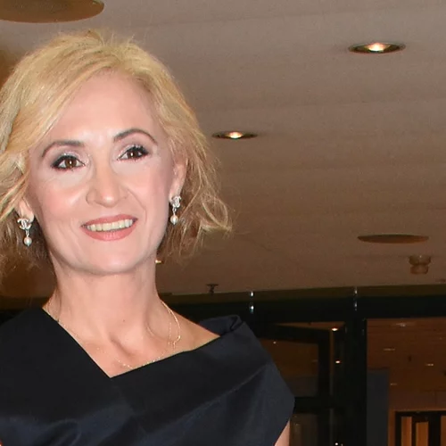 Μαρία Πολύζου | "Χρειάστηκε να κάνω 16 χημειοθεραπείες, 32 ακτινοβολίες καθώς ο καρκίνος μου είχε προχωρήσει"