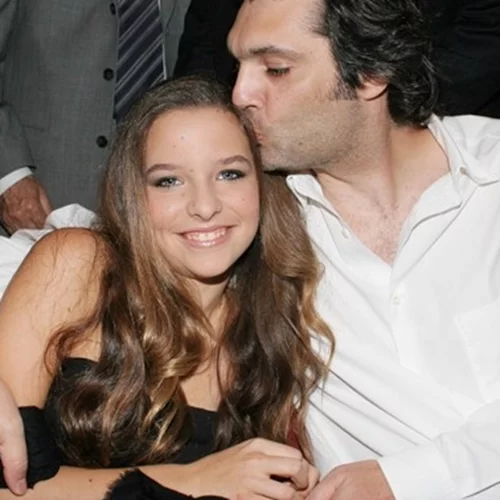 Εριέττα Κούρκουλου-Άλκις Κούρκουλος | Η τρυφερή αγκαλιά της 14χρονης Εριέττας με τον μεγάλο της αδερφό, Άλκη