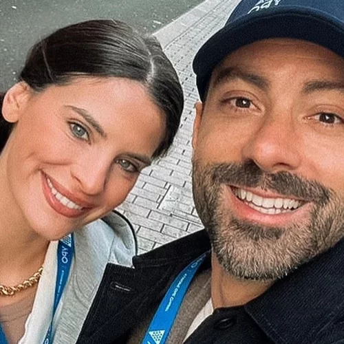 Χριστίνα Μπόμπα & Σάκης Τανιμανίδης | Η selfie στο αξιοθέατο - ορόσημο της Μάλτας