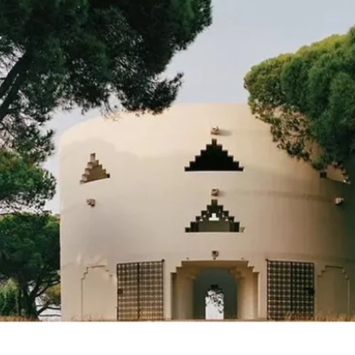 "La Folie", ένα κτίσμα για να δέχεται ο Christian Louboutin