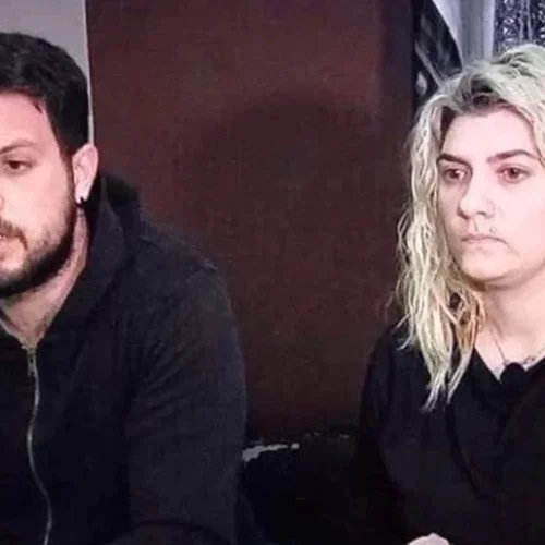 Στα δικαστήρια η Ρούλα Πισπιρίγκου για τη δίκη - Αδύνατη, φορώντας μαύρα [εικόνες]