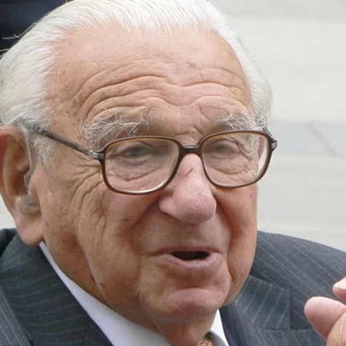 Η συγκινητική ιστορία του Sir Nicholas Winton που έσωσε 669 παιδιά και έγινε ο "παππούς" όλων
