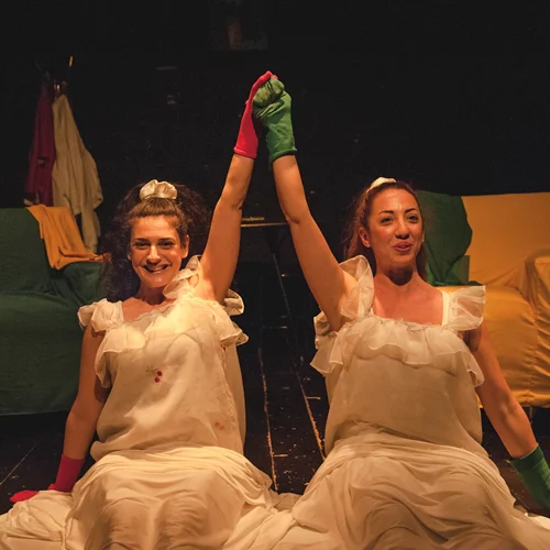 "Ποιος ανακάλυψε την Αμερική" | Αγοράζοντας ένα εισιτήριο για την παράσταση έχετε ένα ακόμη δωρεάν