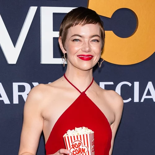 Το popcorn φόρεμα της Emma Stone είναι η πιο ευφάνταστη red carpet επιλογή που είδαμε τελευταία