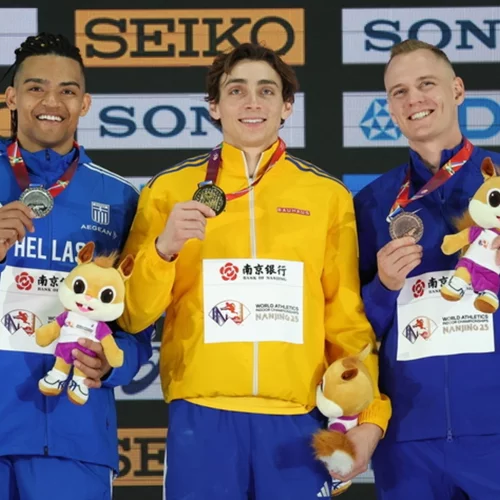 Παγκόσμιο κλειστού στίβου | "Πέταξε" στα 6.05μ ο Καραλής και κατέκτησε το ασημένιο μετάλλιο - Πανελλήνιο ρεκόρ