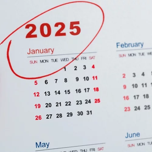 Αργίες 2025 | Αυτά είναι τα τριήμερα της νέας χρονιάς