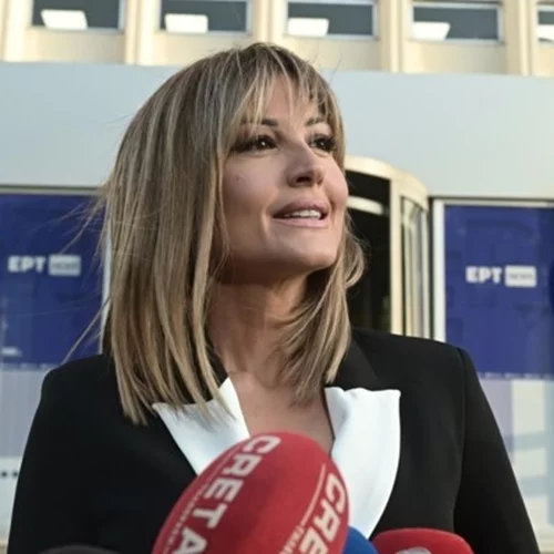 Νικήτρια του debate η... Ράνια Τζίμα | "Ας τη βγάλουμε πρωθυπουργό να τελειώνουμε" - Αποθέωση στο Twitter