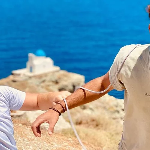 James Καφετζής | Απαντά πρώτη φορά για τις σχέσεις του με τον Νίκο Μπάρτζη (vid)