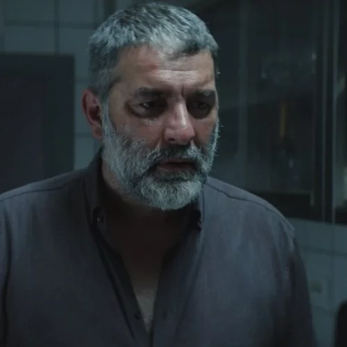 Ταινίες Πρώτης Προβολής | Ο Οικονομίδης, ο Μπισμπίκης και η Λόρενς στα σκληρά, τα μοιραία και τα επώδυνα