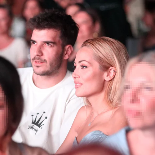 Ελένη Βουλγαράκη - Φώτης Ιωαννίδης | Πιο ερωτευμένοι από ποτέ σε παραλία της Μήλου