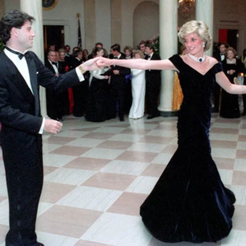 Όταν η Νταϊάνα έκανε έκπληξη στον Κάρολο χορεύοντας μπροστά στο άφωνο κοινό της Royal Opera House