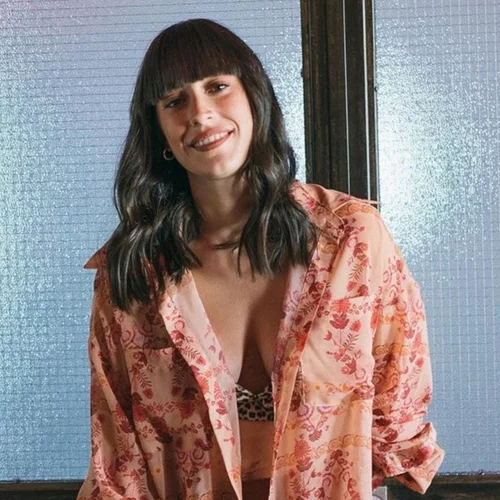 Η Ραφαέλα Ψαρρού φόρεσε ένα leather jacket με τον πιο cool τρόπο για αυτή την εποχή