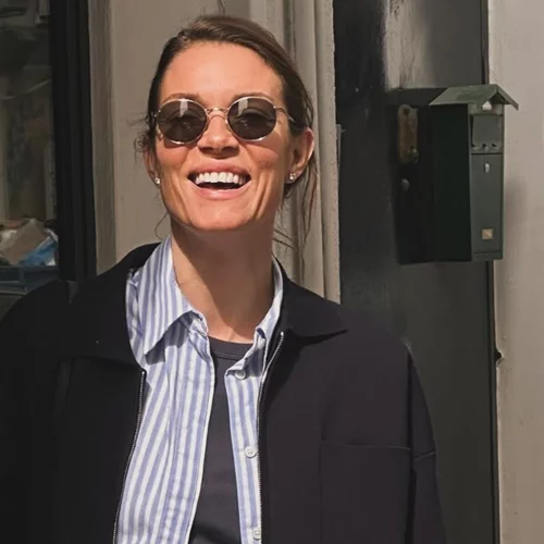 Βίκυ Καγιά | Το black & white σύνολό της στην πρεμιέρα της ταινίας "Πολύδροσο"