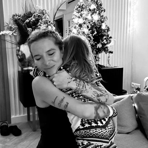 Το τέλειο vegan δείπνο | Η Εριέττα Κούρκουλου Λάτση μαγειρεύει τα πιο νόστιμα πολύχρωμα ζυμαρικά με τον Νικόλα της