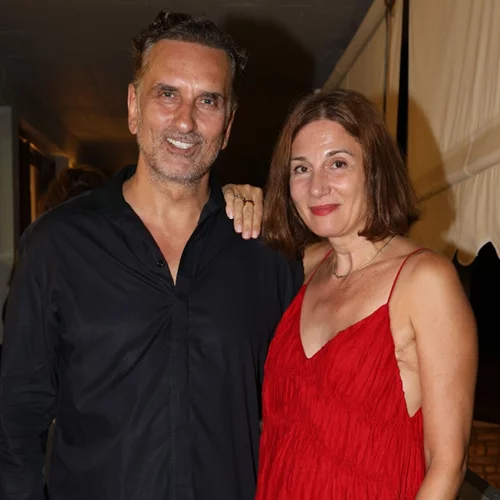 "Σκηνές από μια ζωή" | Τα σπάνια κλικς με τον Νίκο Ψαρρά από τη σύζυγό του