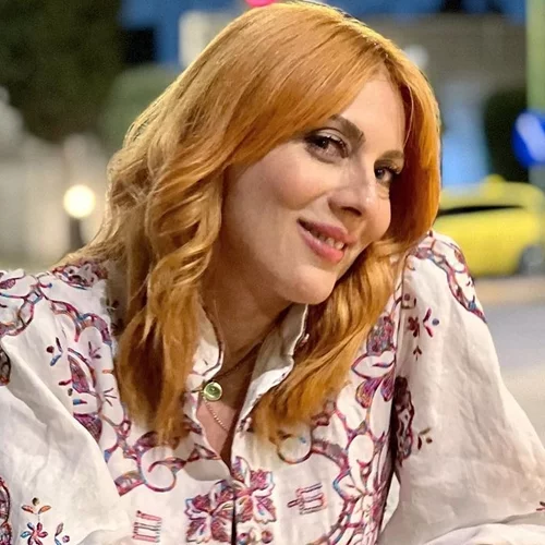 Η Σμαράγδα Καρύδη γιόρτασε τα γενέθλιά της αλά "Παρά 5"