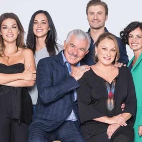 Η Βάσω Λασκαράκη στα γυρίσματα για το Σόι Σου: "Ανάθεμα κι αν σταυρώσαμε ατάκα από τα γέλια"