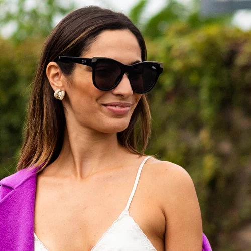 Είσαι μελαχρινή; Αυτά είναι τα πιο κολακευτικά χρώματα μαλλιών για εσένα φέτος