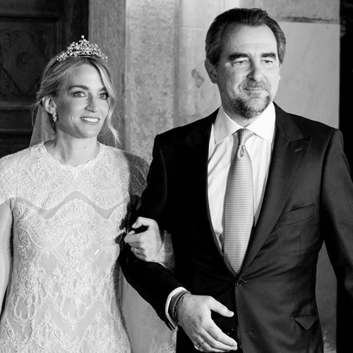 Χρυσή Βαρδινογιάννη - Νικόλαος Ντε Γκρες | Η φωτογραφία τους από τις πασχαλινές διακοπές στην Πάτμο