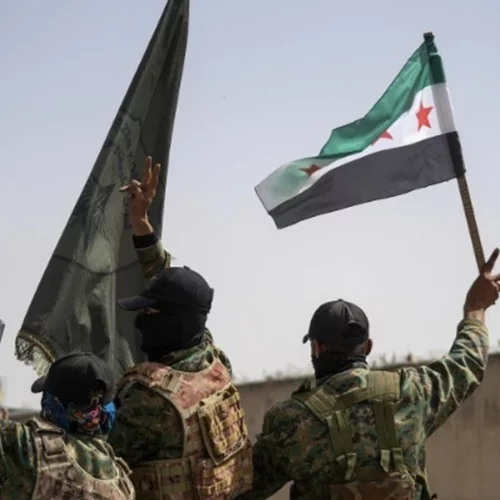 Επιδρομές σε "πυρήνες" του Ισλαμικού Κράτους ενόψει της συνάντησης Αλ Σάρα - Τραμπ