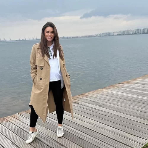 Ελένη Τσολάκη | "Μύρισε" άνοιξη το καμαρίνι της