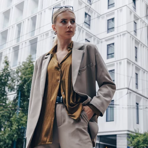 Το αγαπημένο Bazaar της Helmi επιστρέφει για να ανανεώσεις το στιλ σου με έκπτωση έως και 80%