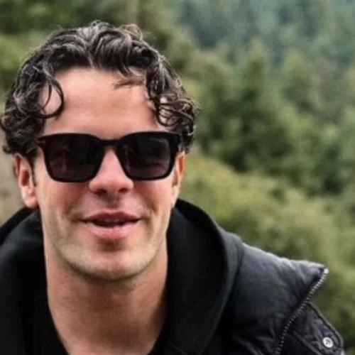 Ο Άγγελος Λάτσιος σε σπάνια ανάρτηση με την αδερφή του Λάουρα