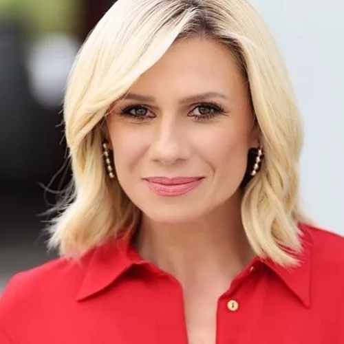 Νεανική επιδερμίδα χωρίς botox | Ο παράδοξος τρόπος που η Κατερίνα Καραβάτου επιλέγει κρέμες προσώπου