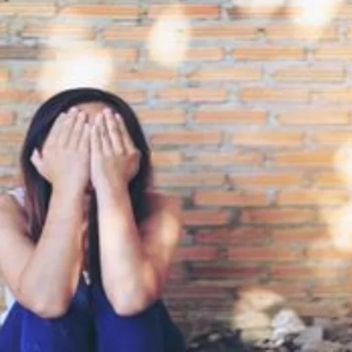 Μια γυναίκα δολοφονείται κάθε 10΄ από τον σύντροφό της ή συγγενή της σε διεθνή κλίμακα