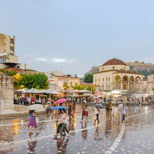 Καιρός σήμερα | Ζέστη και άστατο το σκηνικό - Πού θα σημειωθούν καταιγίδες