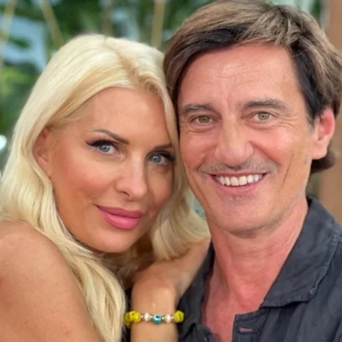 Ο Θοδωρής Κουτσογιαννόπουλος δημοσίευσε μια σπάνια φωτογραφία της Ελένης Μενεγάκη