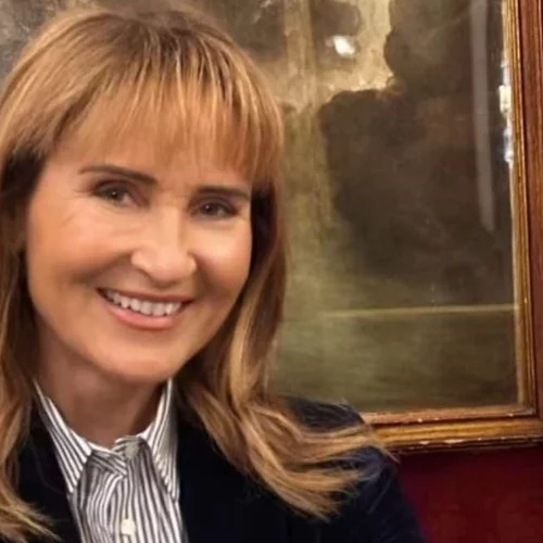 Η Μάρα Ζαχαρέα με αψεγάδιαστο στιλ απολαμβάνει το πρωινό της | "Μακάρι να ήταν έτσι όλα τα πρωινά καφέδάκια"