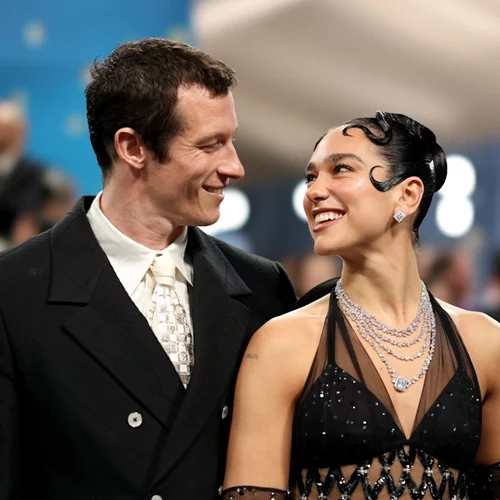 "H απόφαση να γεράσουμε μαζί, είναι ένα ξεχωριστό συναίσθημα" | H Dua Lipa επιβεβαίωσε τον αρραβώνα της