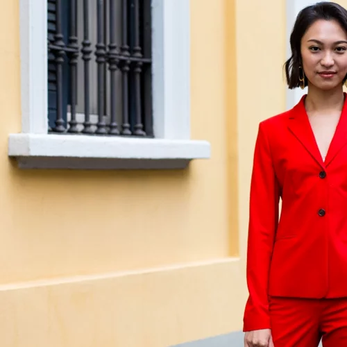 Tα μυστικά για να δείχνεις κομψή μ' ένα oversized σακάκι