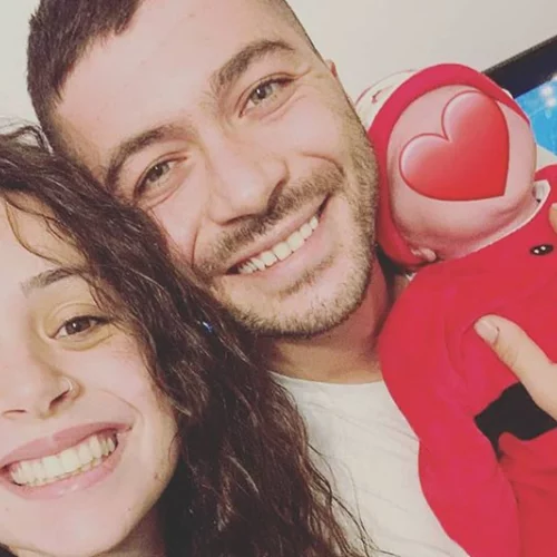 Άρης Τσάπης | Ο "Θανάσης" από το "Ευτυχισμένοι μαζί" βάφτισε τον γιο του