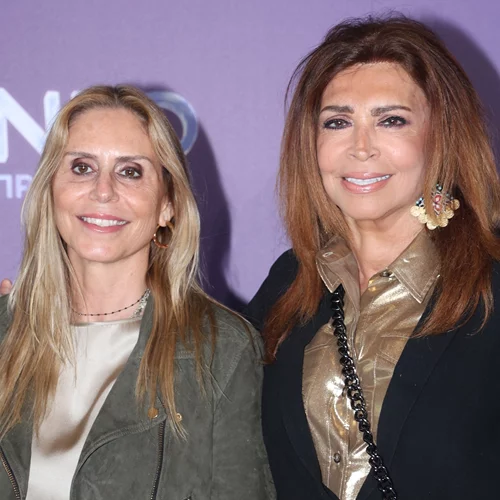 Μιμή Ντενίση | H chic εμφάνιση στην παρουσίαση του νέου προγράμματος της ΕΡΤ και η επιστροφή στο τηλεοπτικό σκηνικό