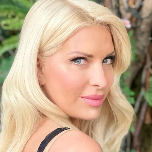 "Αυτό θα πει με την τσίμπλα στο μάτι" | Η πρωινή φωτογραφία της Ελένης Μενεγάκη