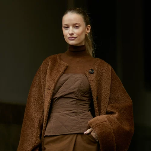 Αυτά είναι τα πιο διάσημα flat παπούτσια του φθινοπώρου | Έχουν 204 εκατομμύρια προβολές στο TikTok