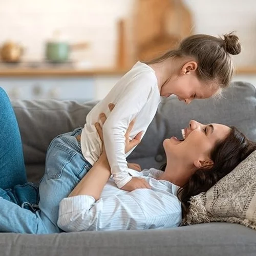 Πονόλαιμος στα παιδιά τον χειμώνα | Αιτίες, συμπτώματα και τρόποι ανακούφισης