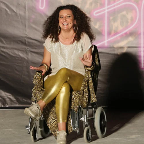 "Άκουσα την ατάκα "Τι έγινε Κωστάκη σε γουστάρει η ανάπηρη;" και τη βρήκα καλή ατάκα"