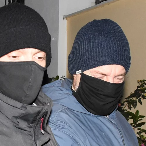 Νέα "βόμβα" για Λιγνάδη | Ερωτικές επιστολές ανηλίκων βρέθηκαν στο υπόγειο του σπιτιού του - Ακόμη και από 10χρονη