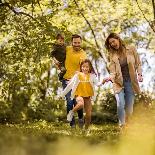 246 νέες ζωές, 12 περιοχές, μία Ελλάδα που ξαναγεννιέται | Ένα πρόγραμμα δίνει λόγο να χαμογελάμε για το μέλλον