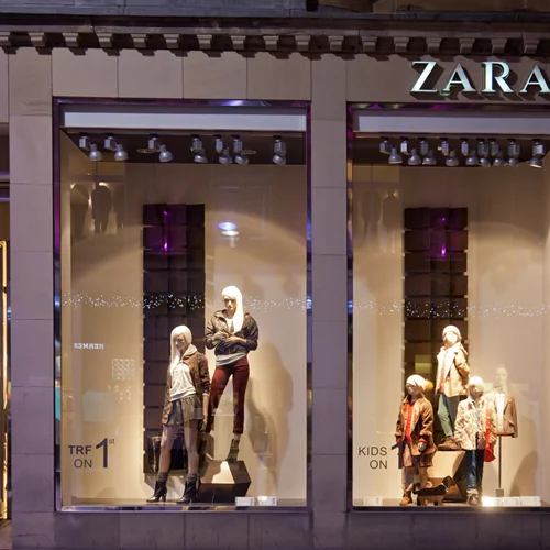 Κλειστά όλα τα ZARA στις "κόκκινες" περιοχές