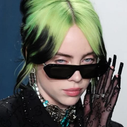 Billie Eillish: "Σε ηλικία 12 ετών πήρα χάπια για να αδυνατίσω"