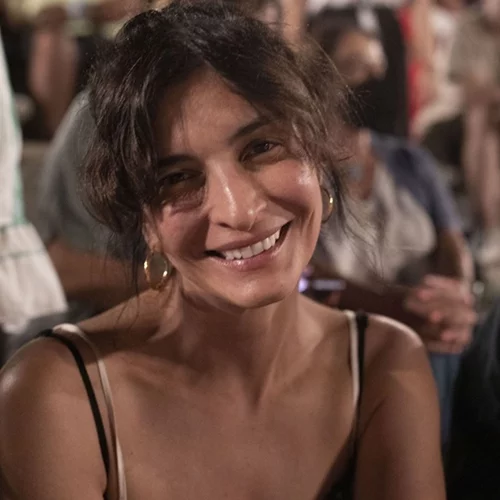 Αντιγόνη Κουλουκάκου | Σε πάρτι με Zara animal print παντελόνι